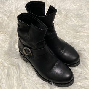 Frye Veronica Bootie